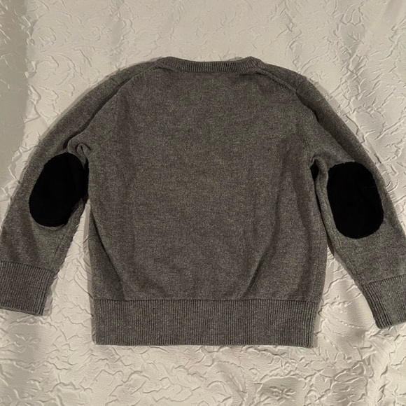 Gap, toddler lightweight soft gray sweater, size 18-24 months - Picture 2 of 3